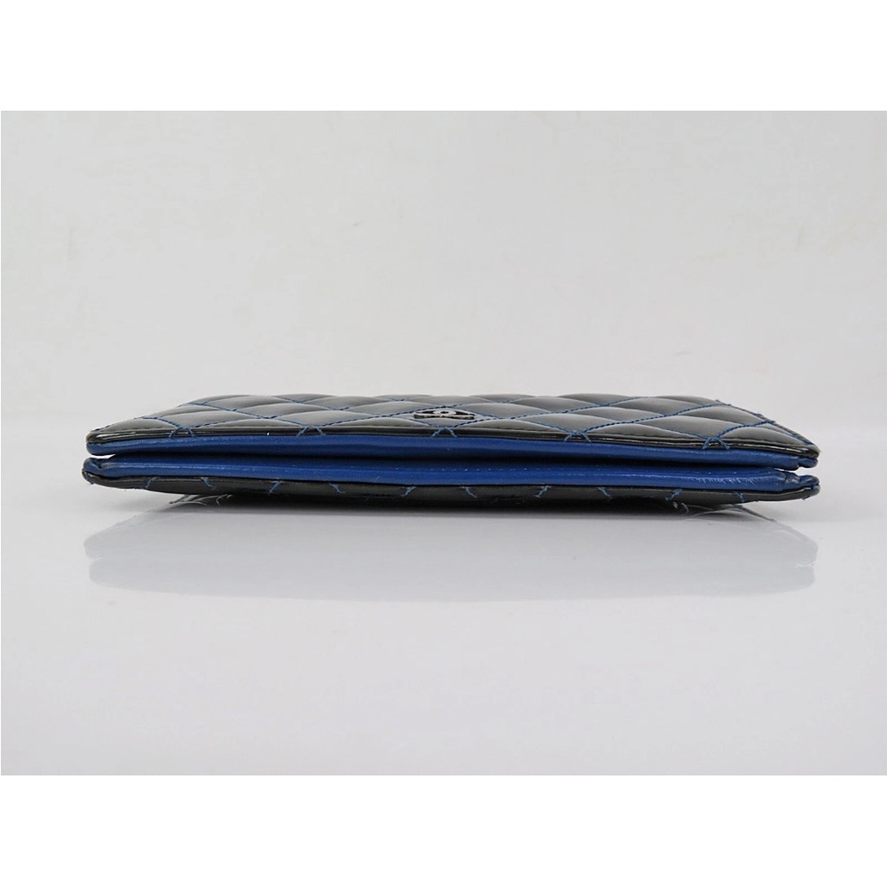 CHANEL Glossy Quilted Wallet in Teal and Silver - Picture 6 of 16